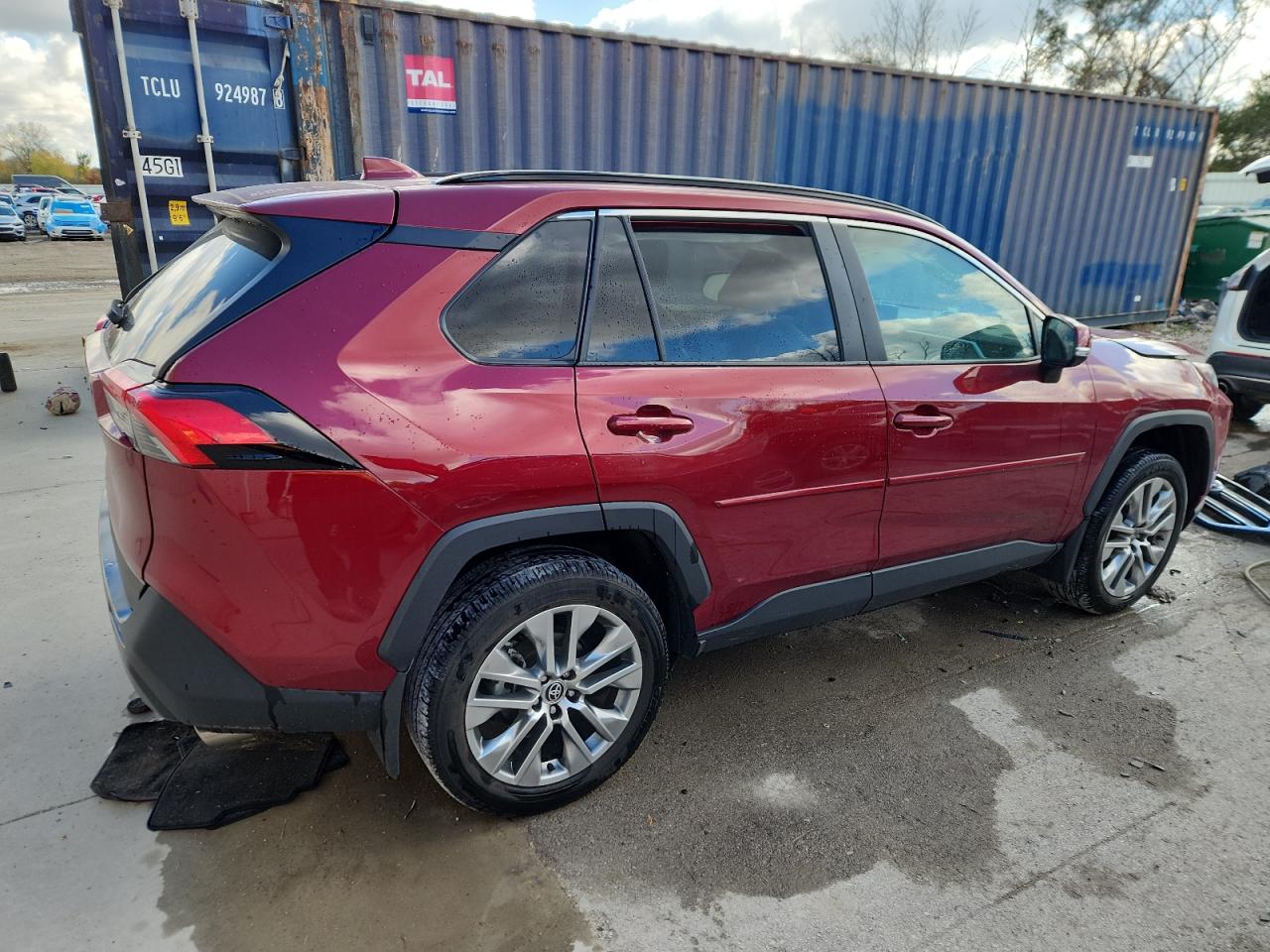 TOYOTA RAV4 XLE PREMIUM