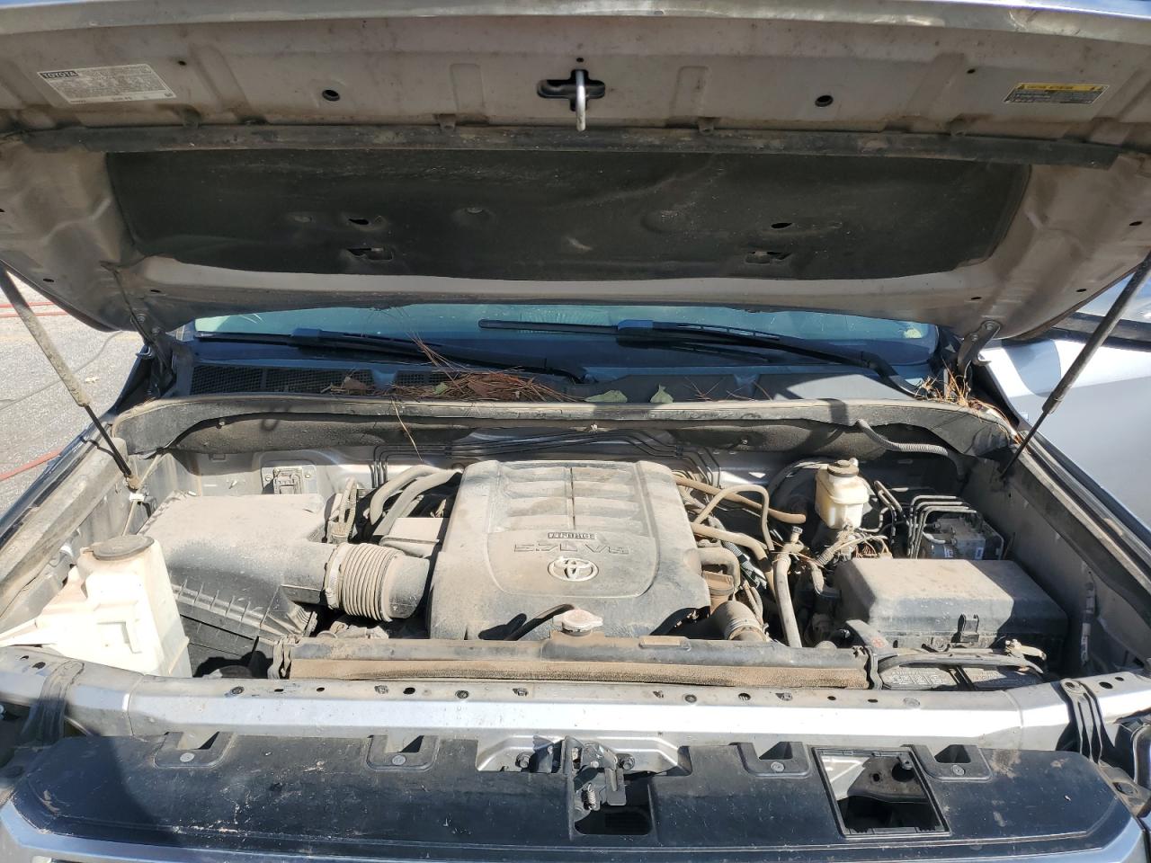 TOYOTA TUNDRA CREWMAX LIMITED