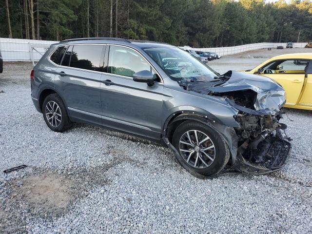 2018 VOLKSWAGEN TIGUAN SE - 3VV2B7AX4JM221964