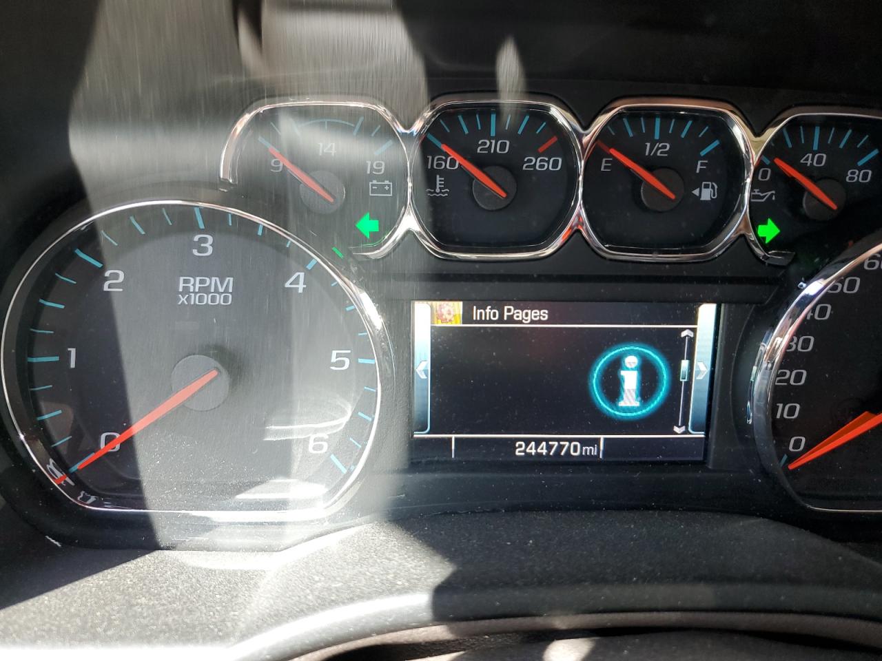 CHEVROLET SUBURBAN C1500 LTZ