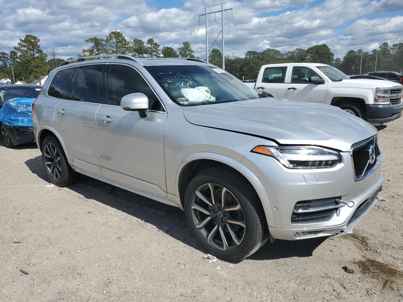 VOLVO XC90 T5 MOMENTUM