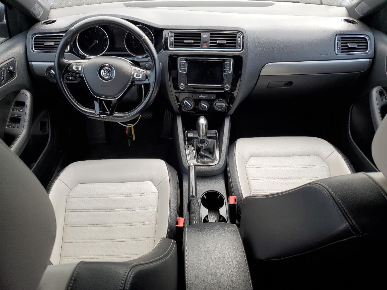 VOLKSWAGEN JETTA SPORT