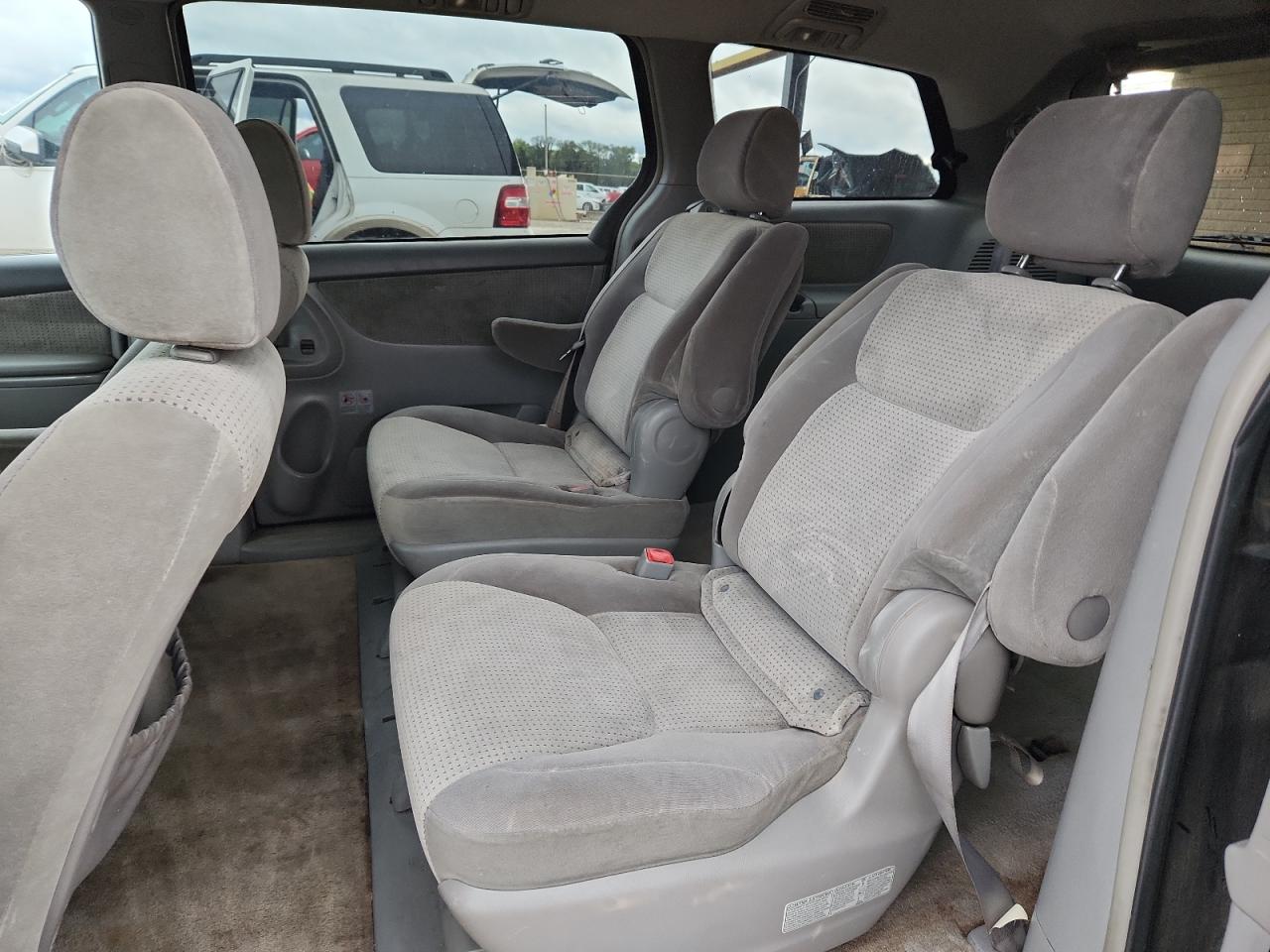 Lot #3276399695 2008 TOYOTA SIENNA CE