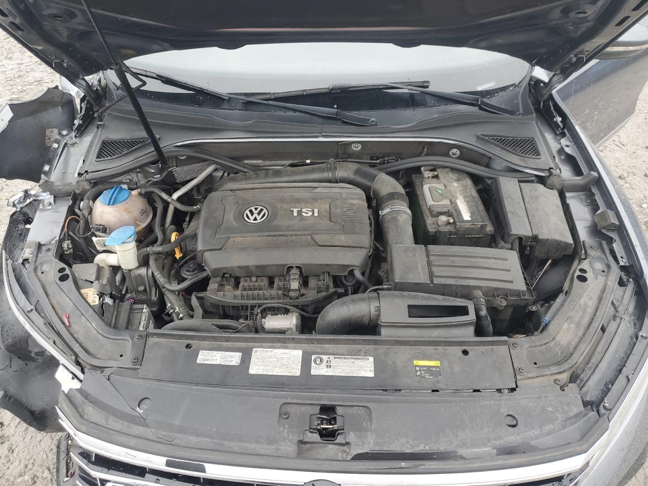 VOLKSWAGEN PASSAT R-LINE