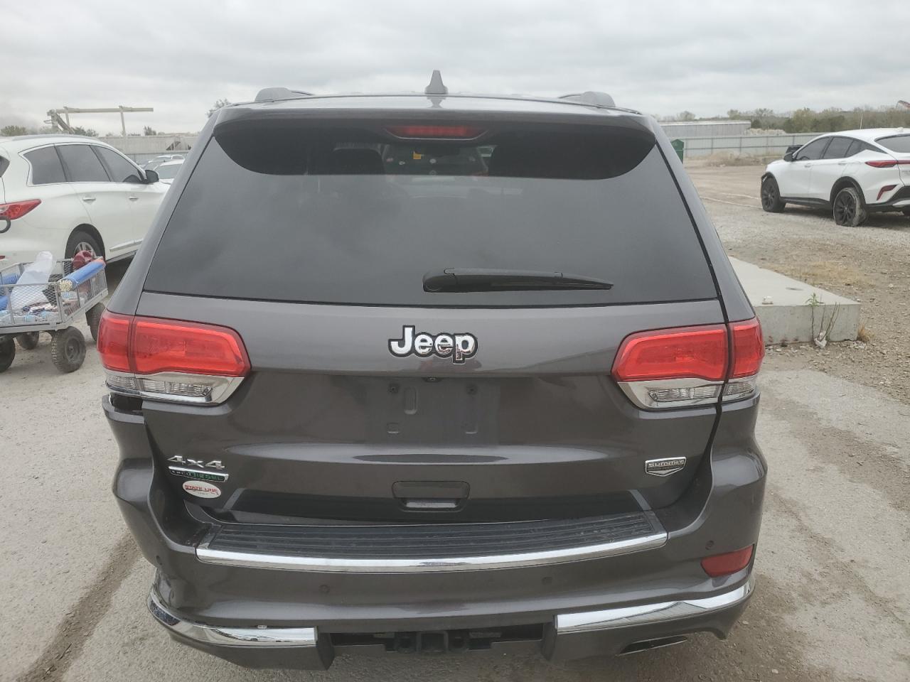 JEEP GRAND CHEROKEE SUMMIT