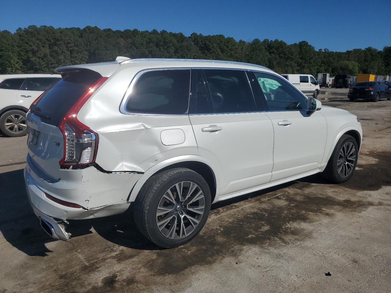 VOLVO XC90 T6 MOMENTUM