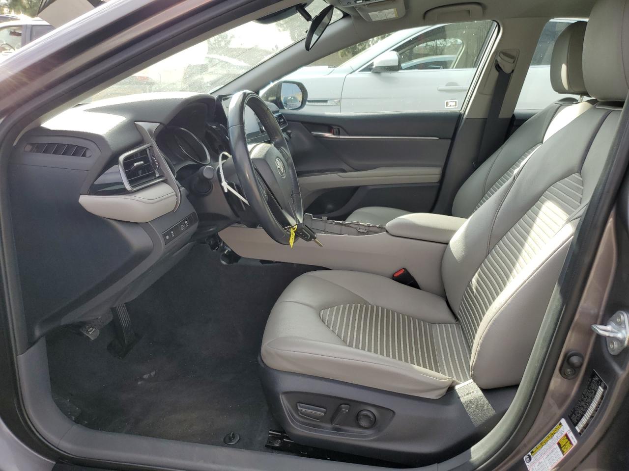 TOYOTA CAMRY SE NIGHT SHADE