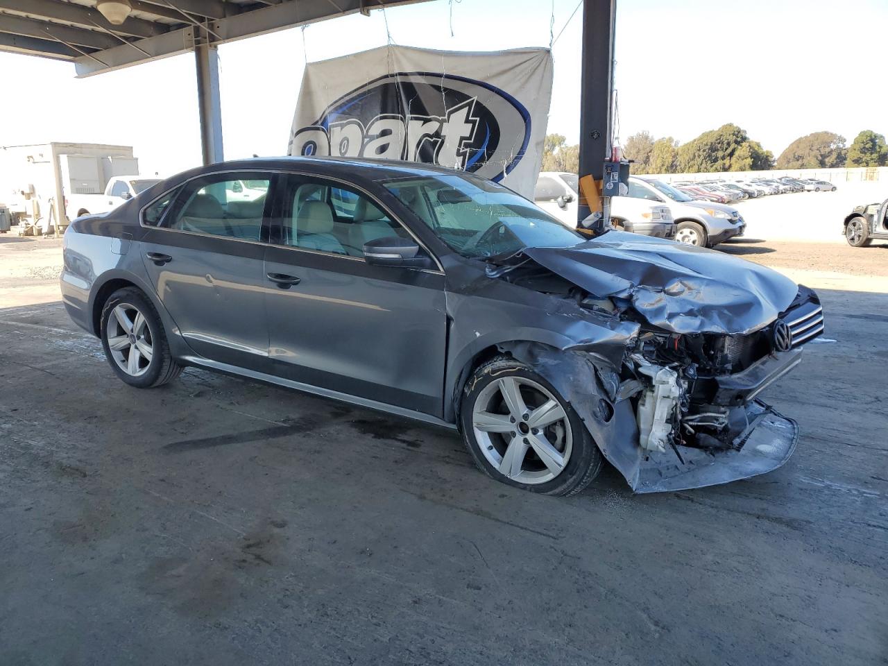 VOLKSWAGEN PASSAT SE