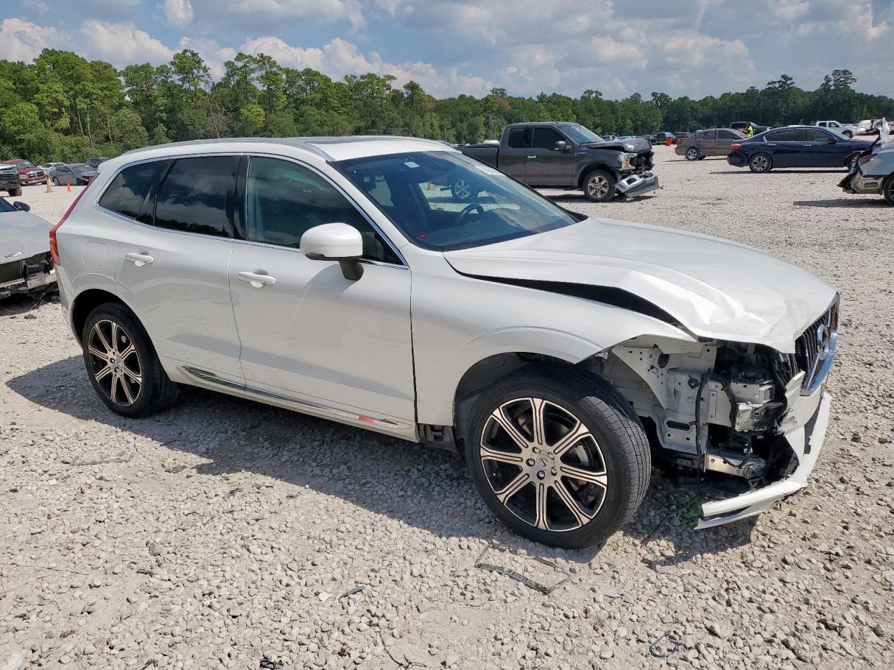 VOLVO XC60 T5 INSCRIPTION