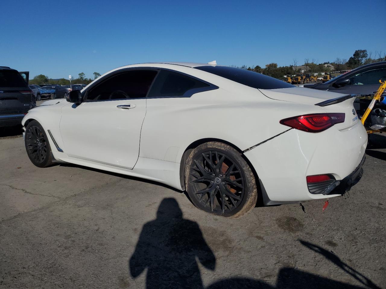 INFINITI Q60 LUXE 300