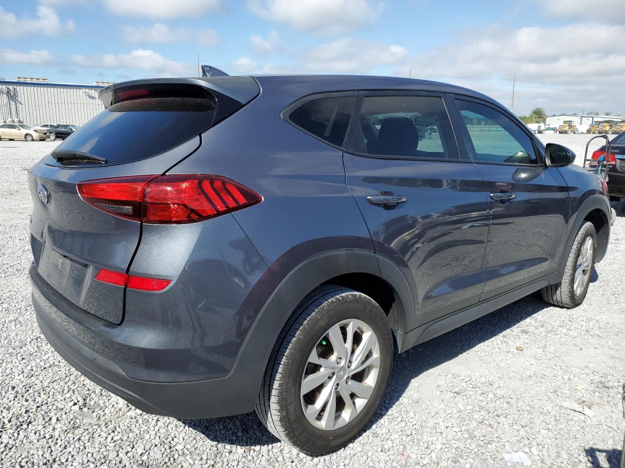 HYUNDAI TUCSON SE
