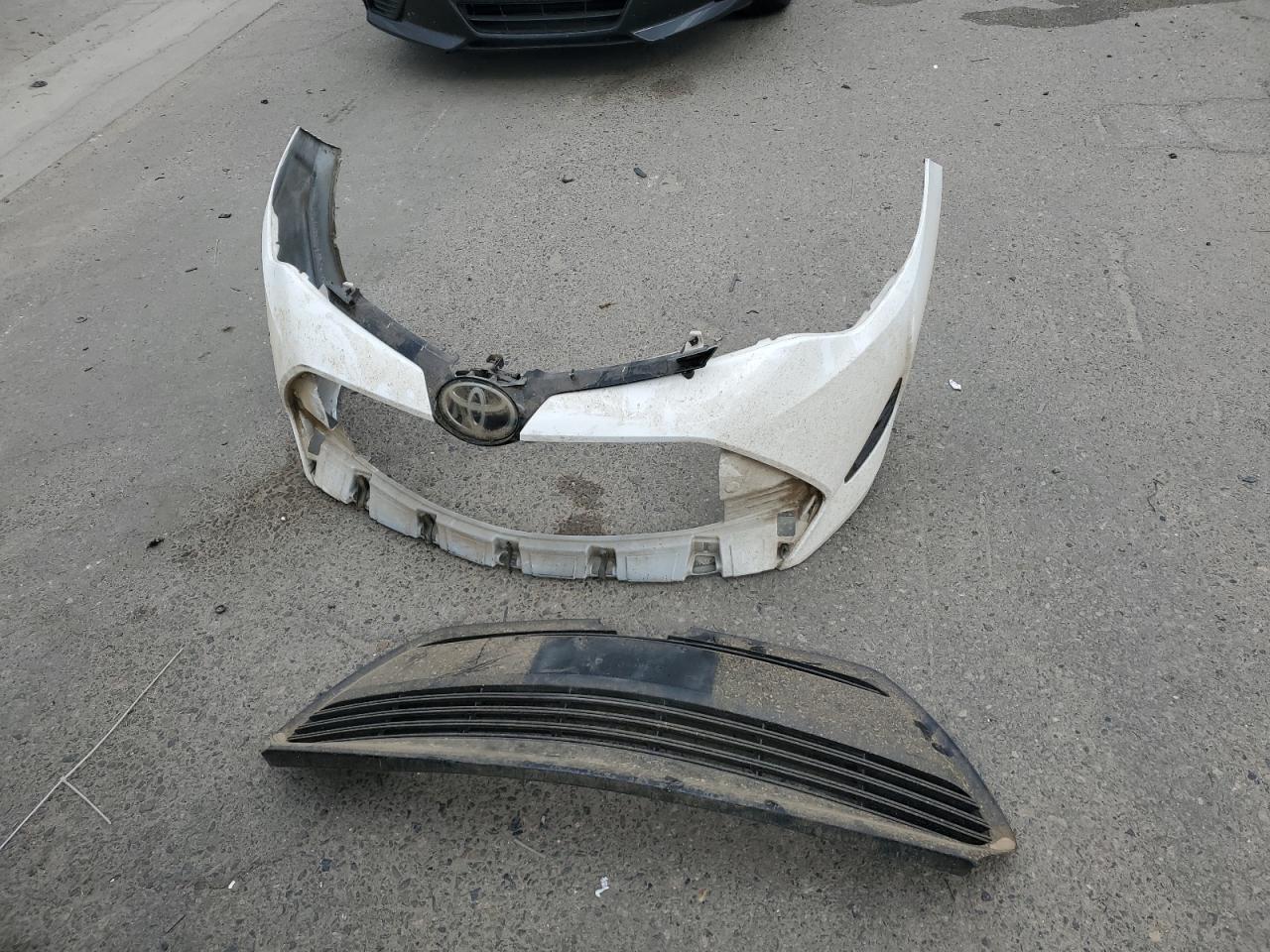 Lot #3310302057 2017 TOYOTA COROLLA L