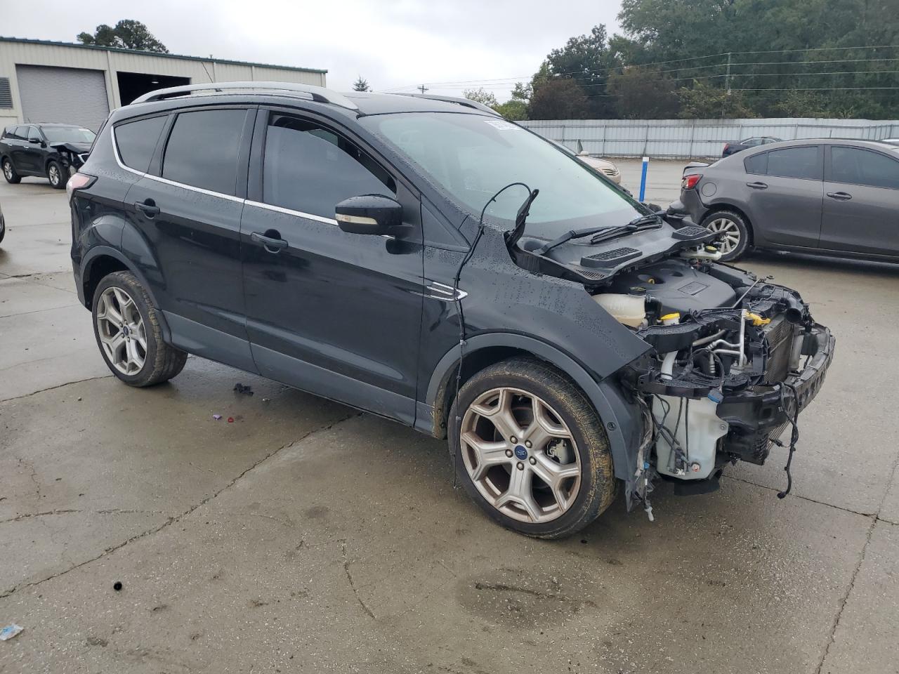 FORD ESCAPE TITANIUM