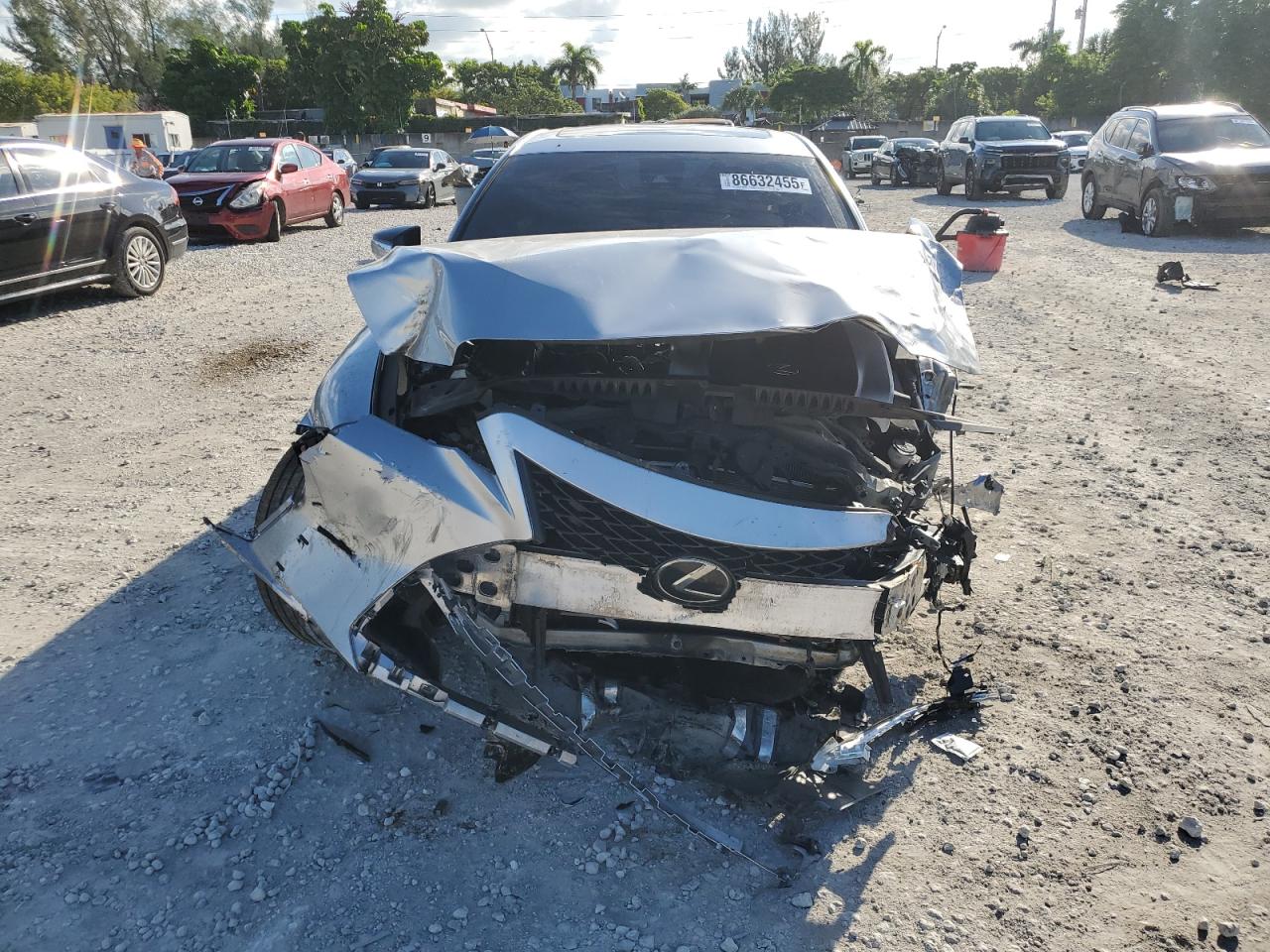 LEXUS IS 350 F SPORT DESIGN