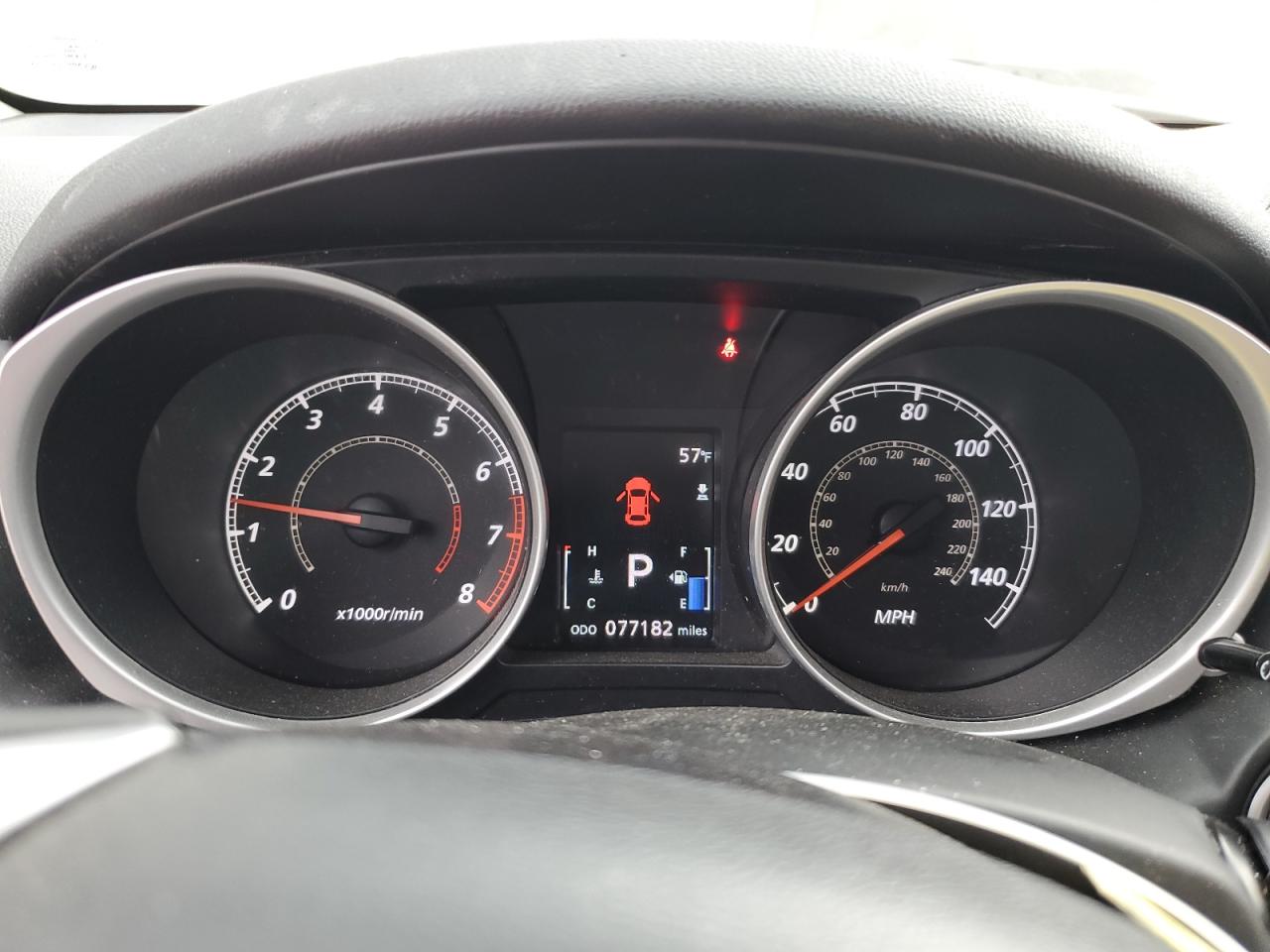 MITSUBISHI OUTLANDER SE