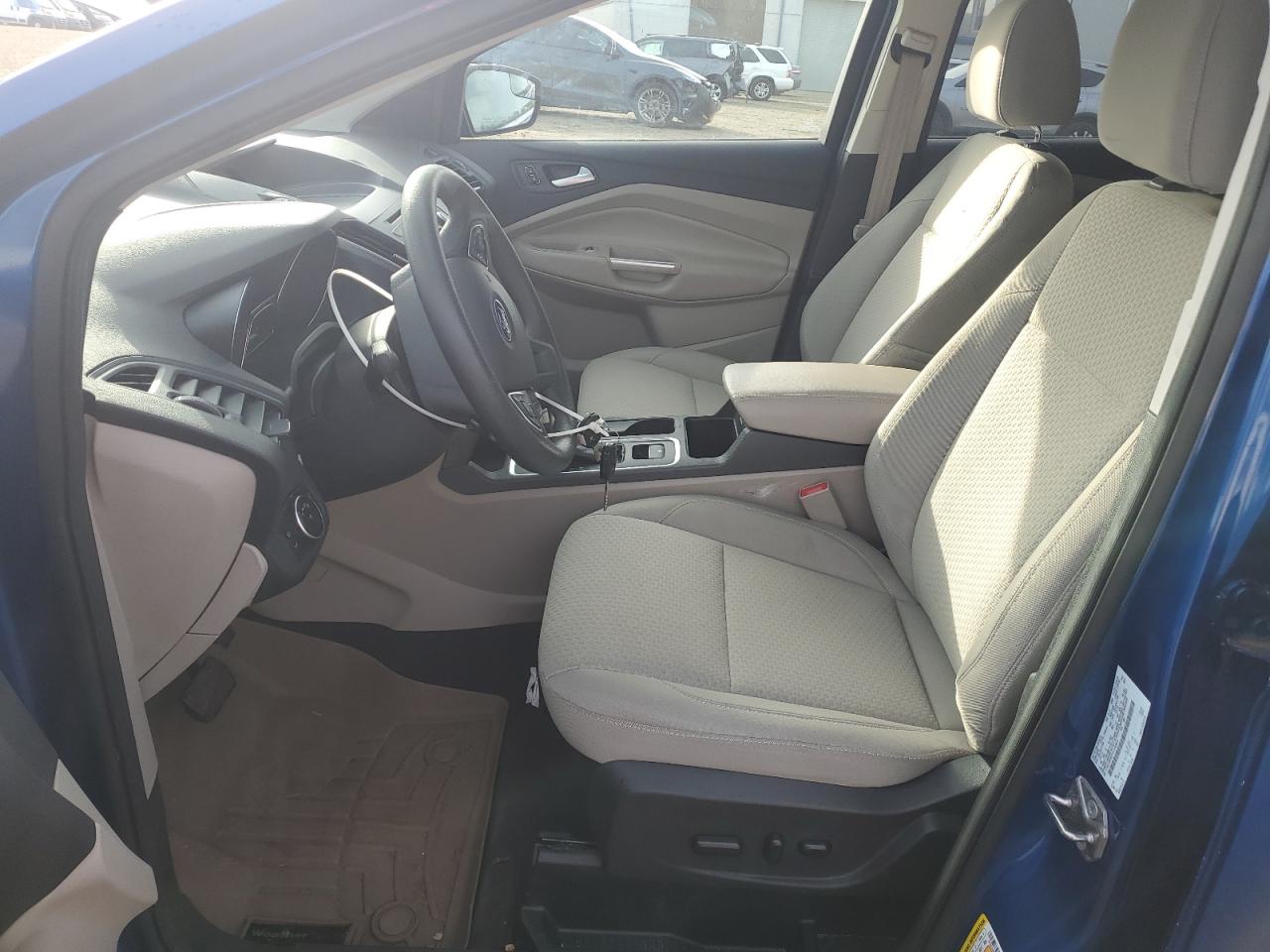 FORD ESCAPE SE