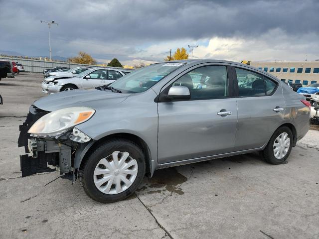 NISSAN VERSA S