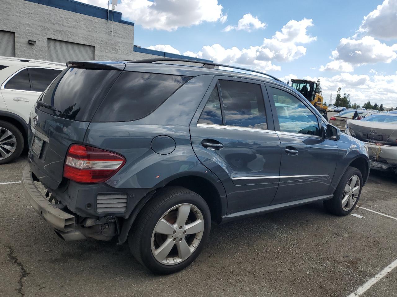 MERCEDES-BENZ M-CLASS 350