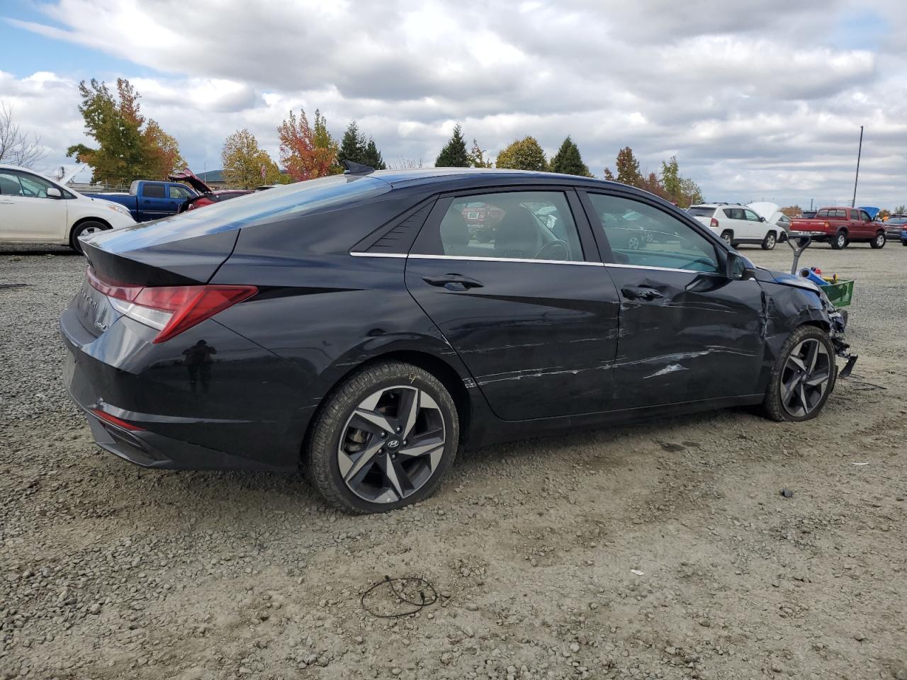 HYUNDAI ELANTRA LIMITED