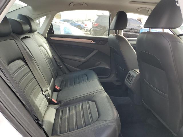 2015 VOLKSWAGEN PASSAT SE 1VWBT7A30FC050919