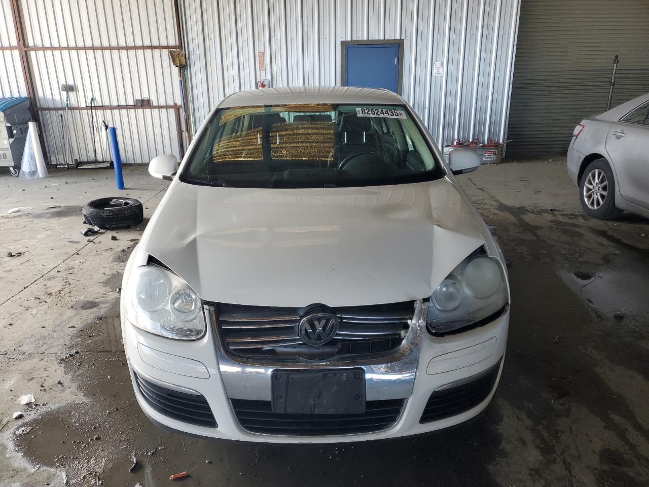 VOLKSWAGEN JETTA LIMITED