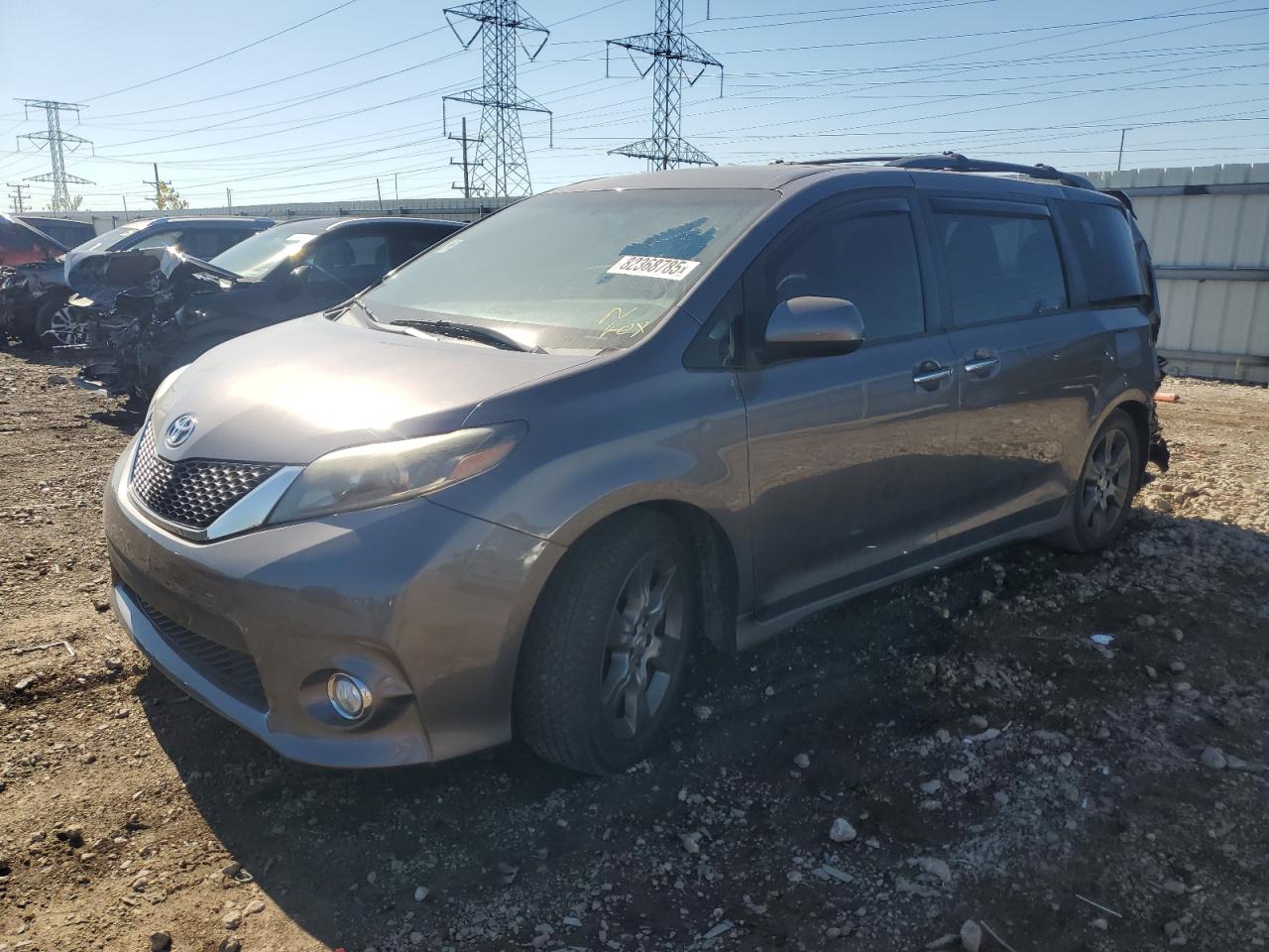 Lot #3284913931 2015 TOYOTA SIENNA SPO
