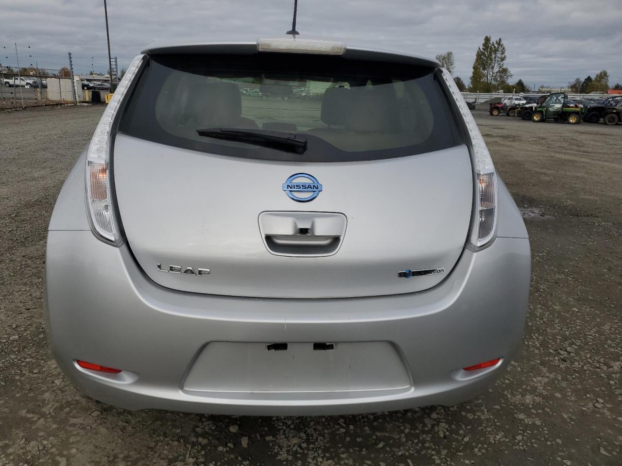 NISSAN LEAF S