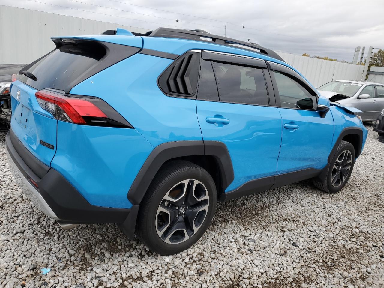 TOYOTA RAV4 ADVENTURE