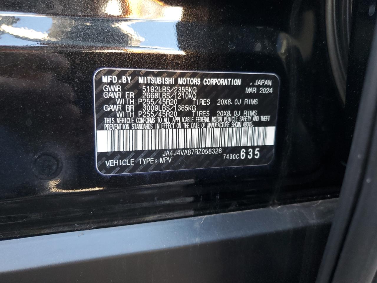 MITSUBISHI OUTLANDER SE