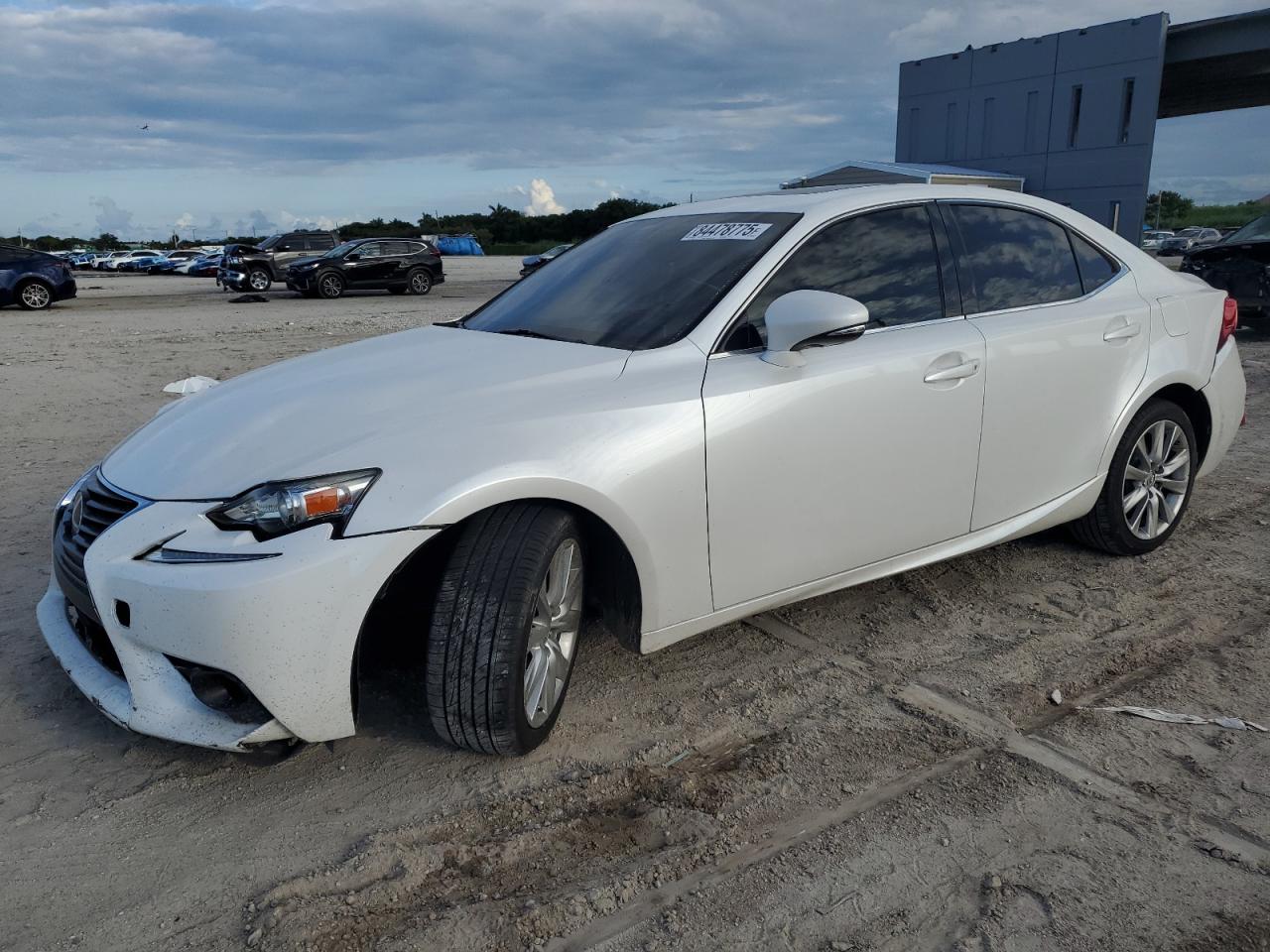 LEXUS IS 200T