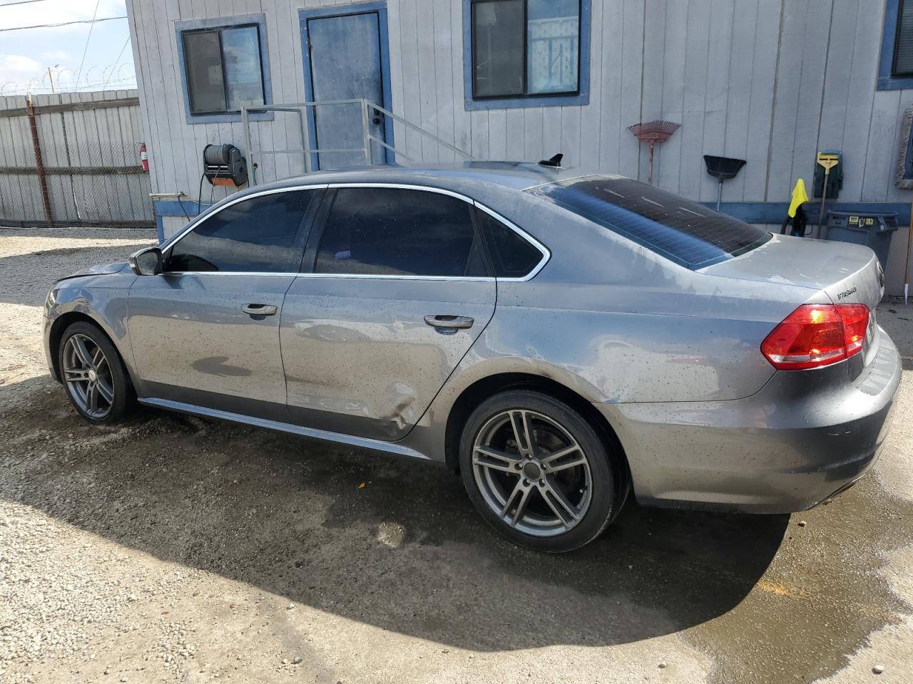 VOLKSWAGEN PASSAT SE