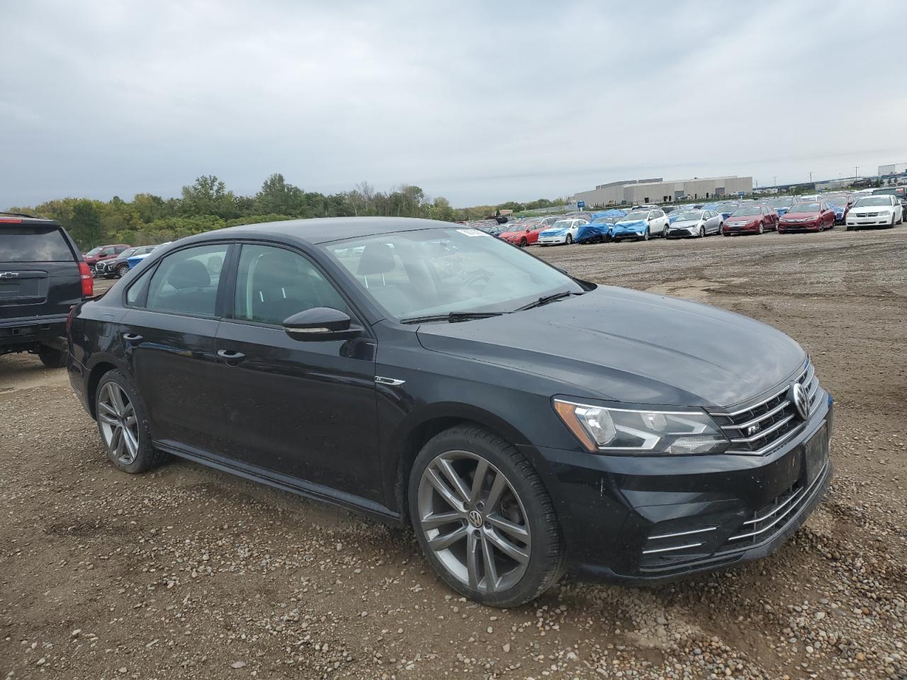 VOLKSWAGEN PASSAT S
