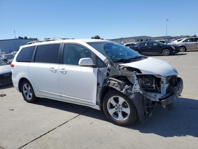 2011 TOYOTA SIENNA LE - 5TDKK3DC6BS143558