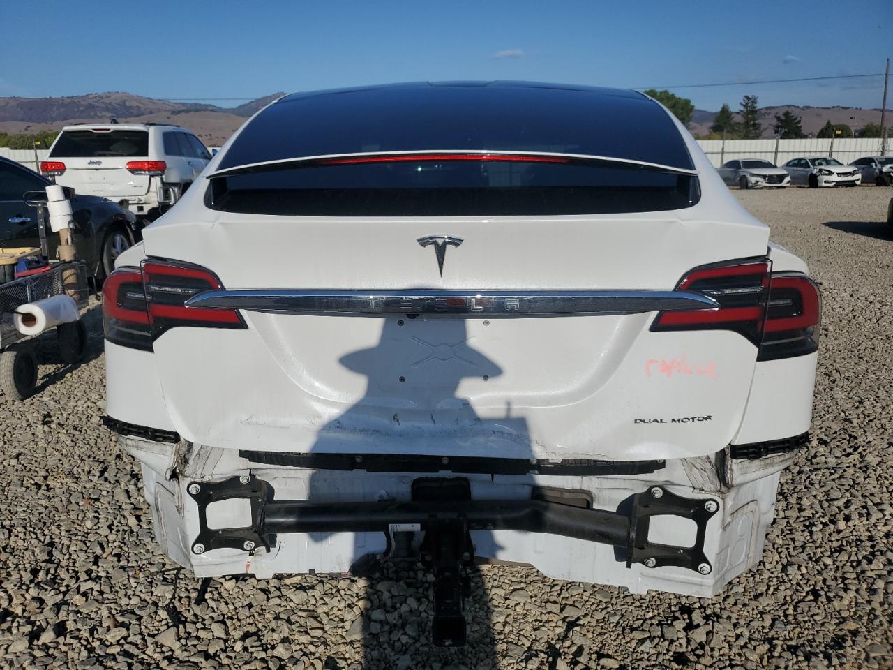 TESLA MODEL X