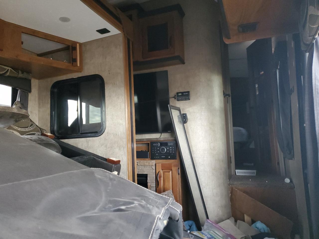 Lot #3282767295 2016 GLAICER FIFTH WHEEL