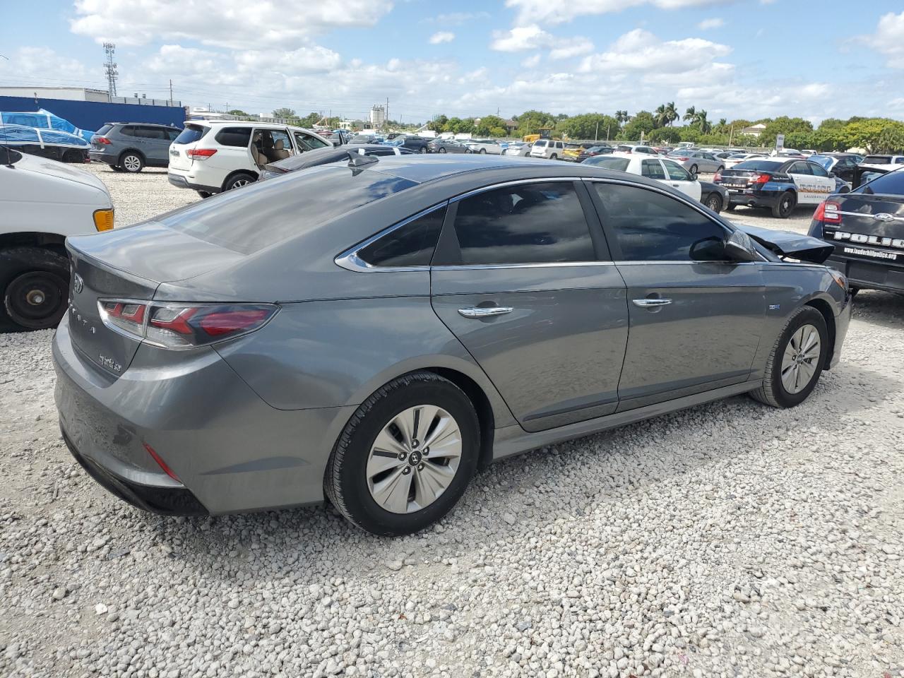 HYUNDAI SONATA HYBRID