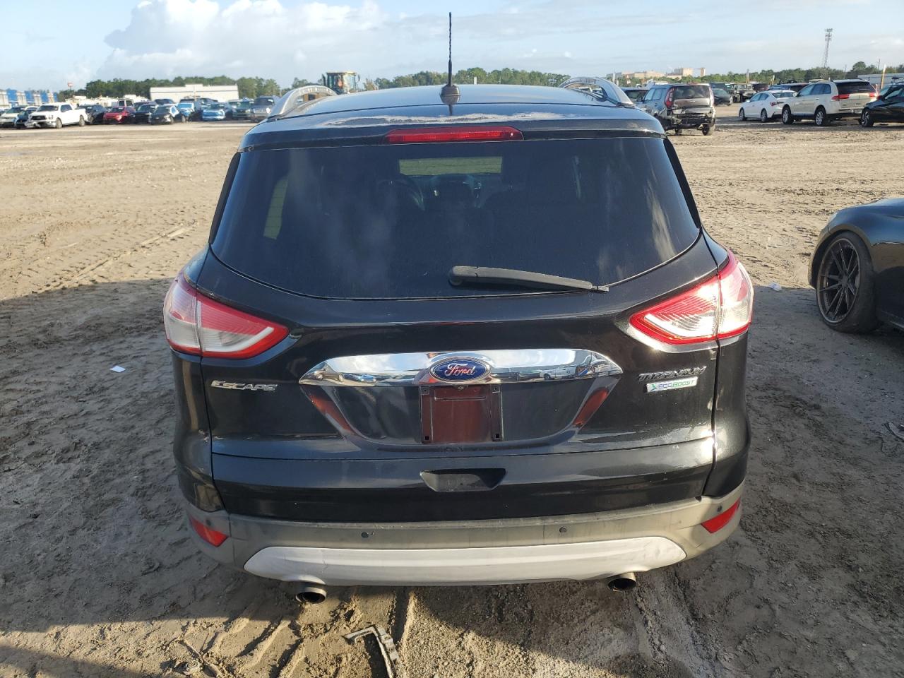 FORD ESCAPE TITANIUM