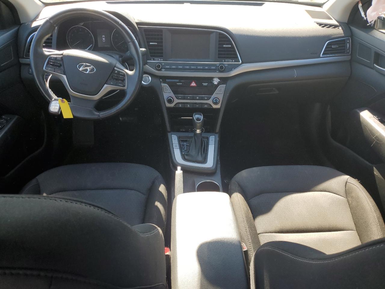 HYUNDAI ELANTRA SEL