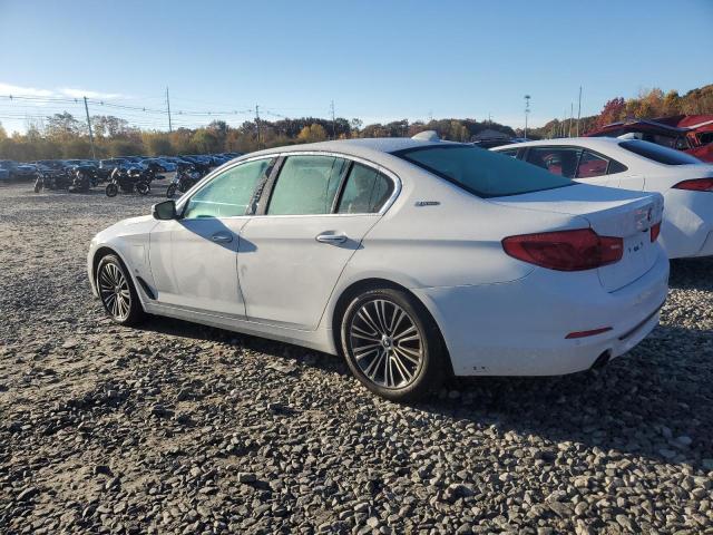 2018 BMW 530XE WBAJB1C55JB083990