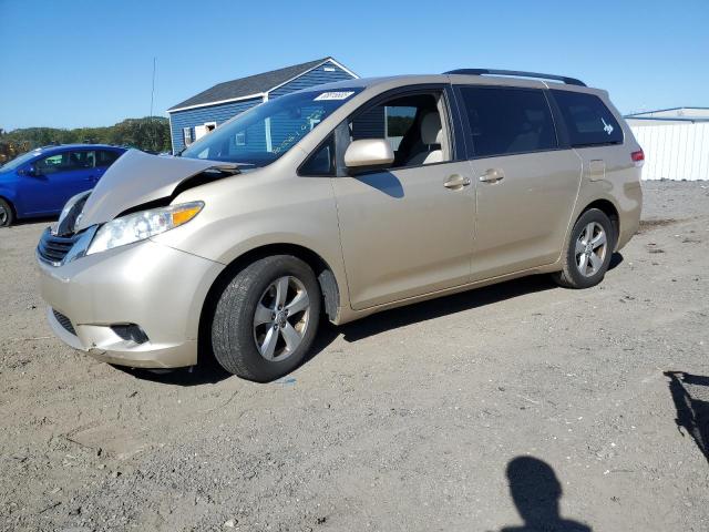 TOYOTA SIENNA LE
