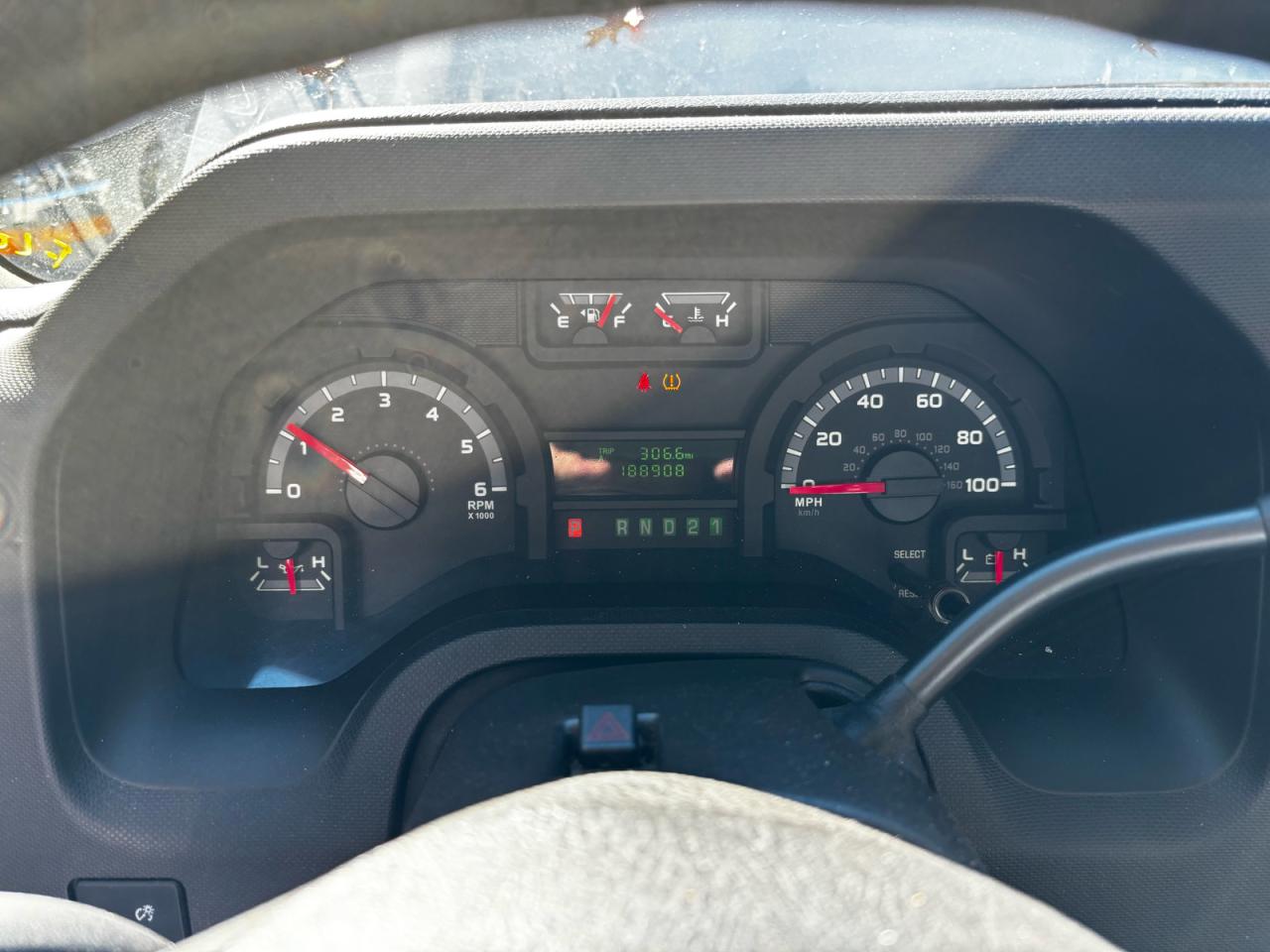 FORD ECONOLINE E250 VAN