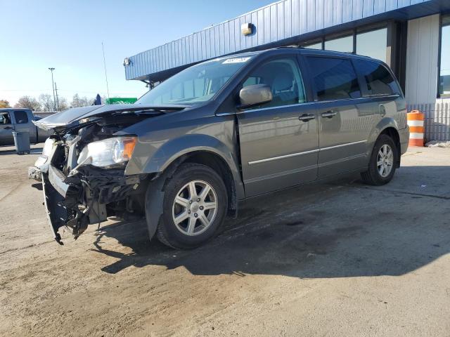 Global Auto Auctions: 2010 CHRYSLER TOWN & COU