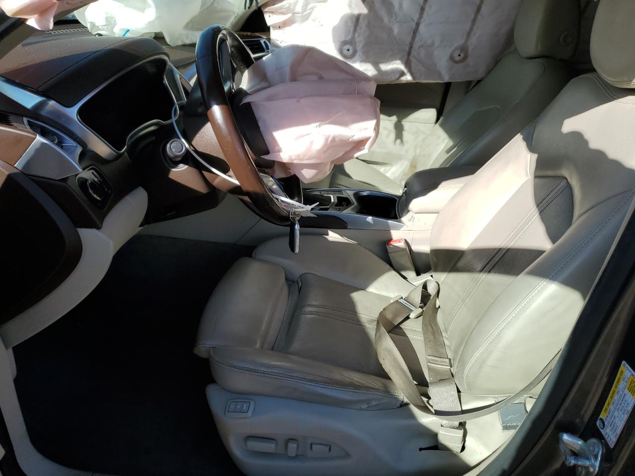 CADILLAC SRX LUXURY COLLECTION