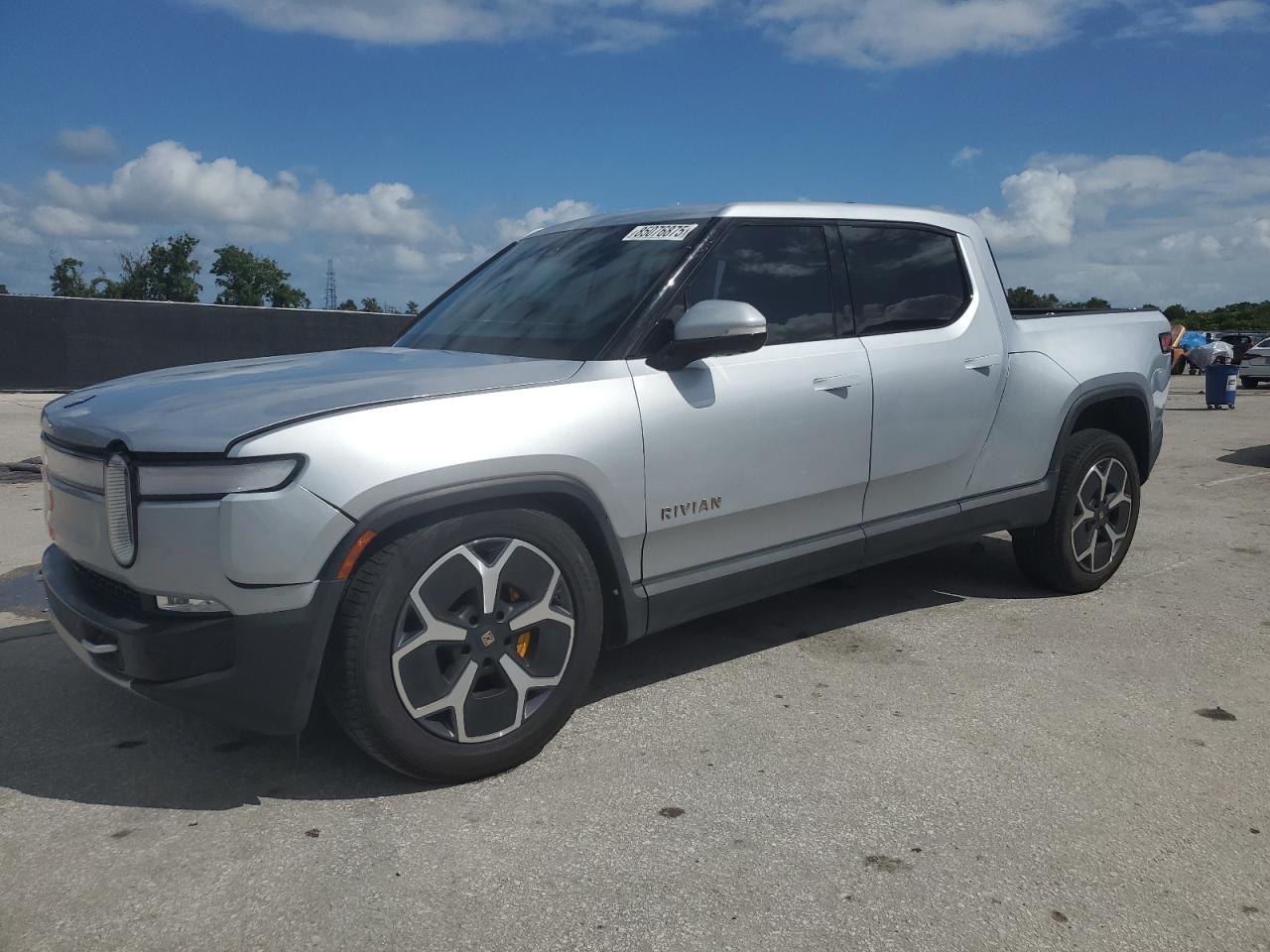 RIVIAN R1T ADVENTURE