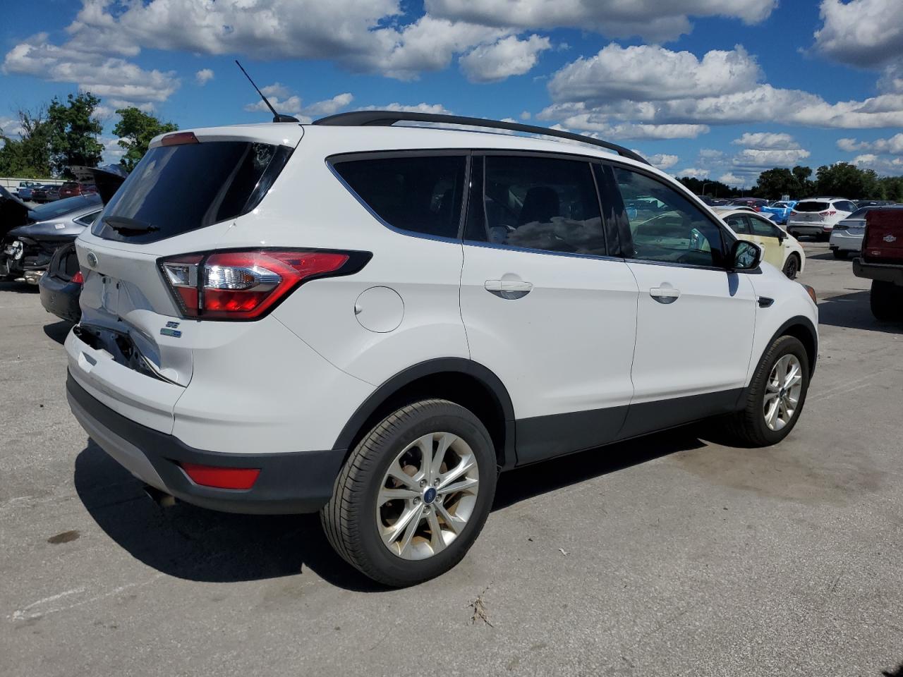 FORD ESCAPE SE