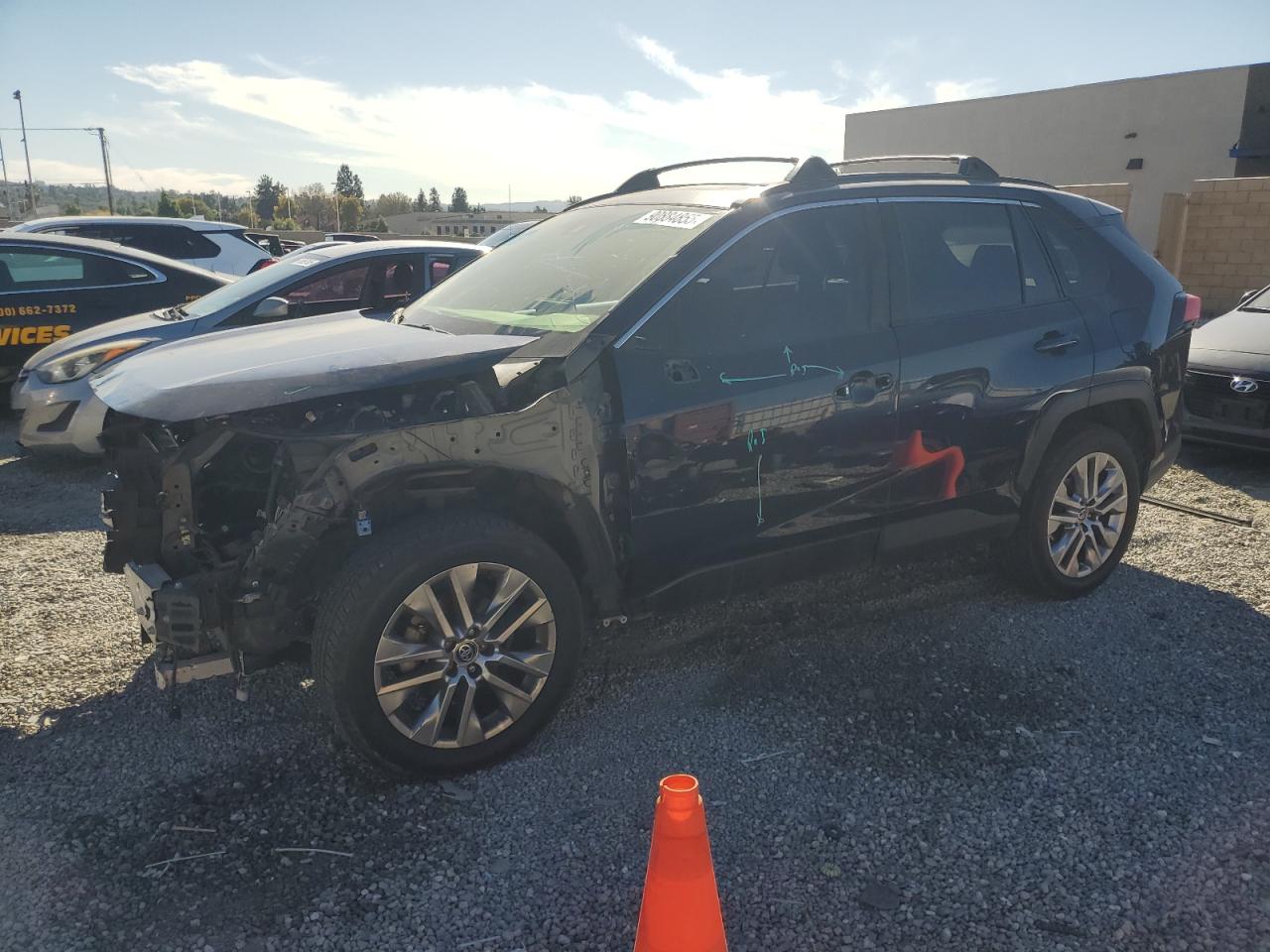 Lot #3290496485 2020 TOYOTA RAV4 XLE P