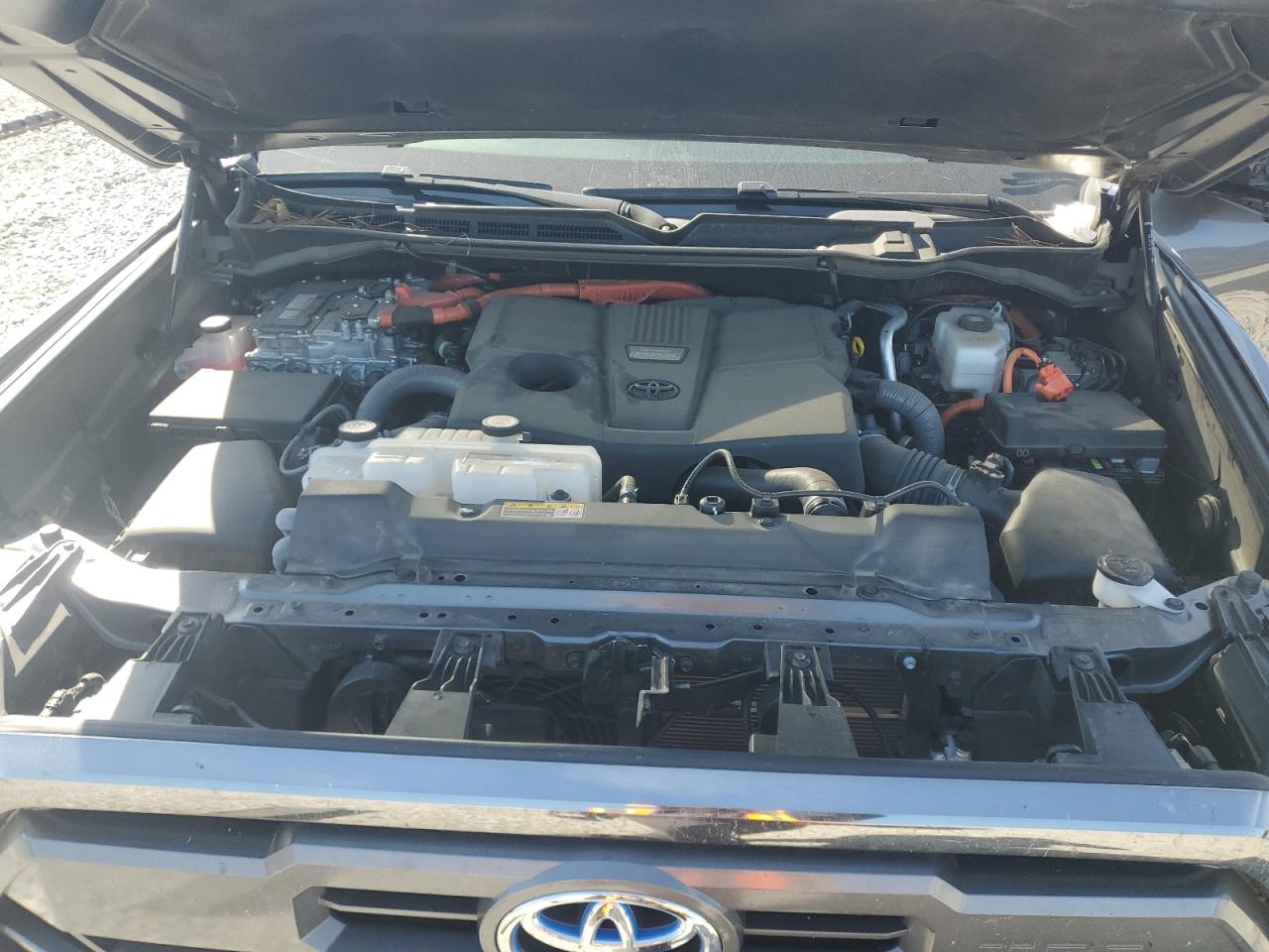 TOYOTA TUNDRA CREWMAX LIMITED