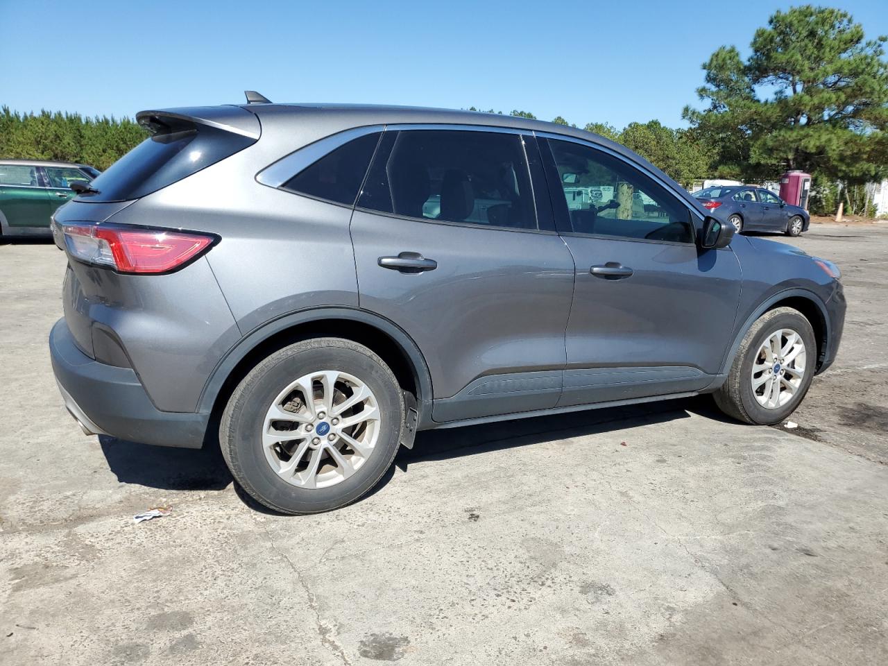 FORD ESCAPE SE
