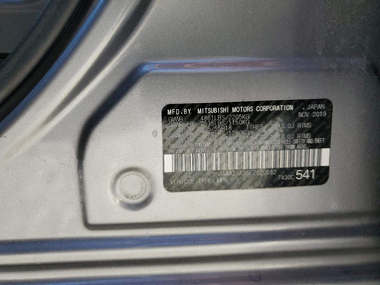 MITSUBISHI OUTLANDER SE