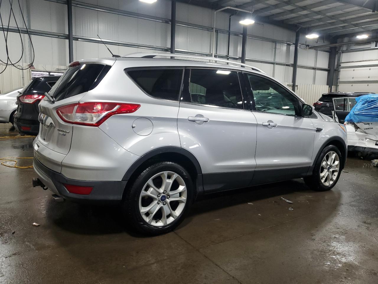 FORD ESCAPE TITANIUM